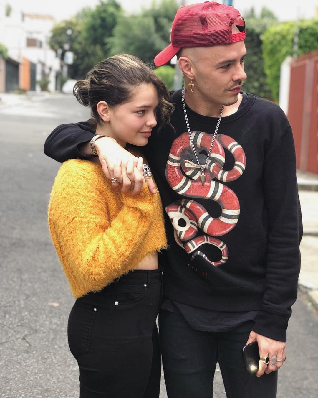 “Happy B-Day mi amor, que Dios te siga bendiciendo, que sigas brillando como lo haz hecho desde el día que diste tu primer aliento, que sigas soñando y logrando todo lo que te propones que tu grandeza no conoce límites. ¡Te amo con todo mi ser!”, fueron las palabras que el cantante le dedicó a su primogénita en su cumpleaños hace un año, el 27 de junio.