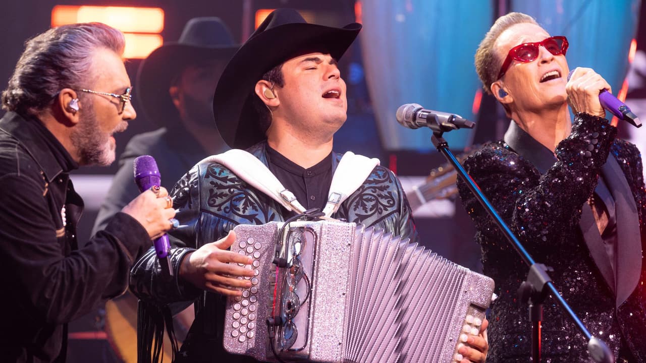 Emmanuel y Mijares interpretan éxito de Alfredo Olivas en Juego de Voces 2025
