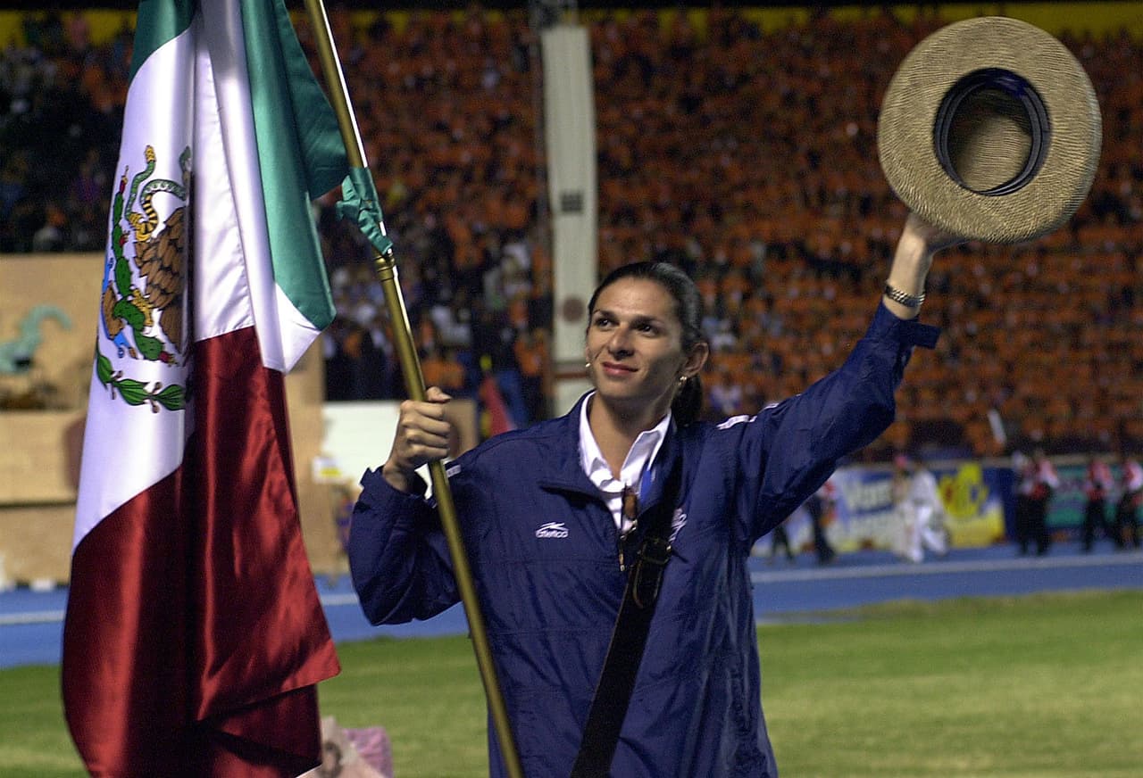Ana Gabriela Guevara es una leyenda en el mundo del atletismo.