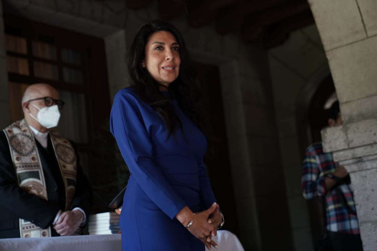 La creadora de éxitos como "Cuna de Lobos" e "Imperio de Mentiras" agradeció a la prensa y al elenco por su confianza.