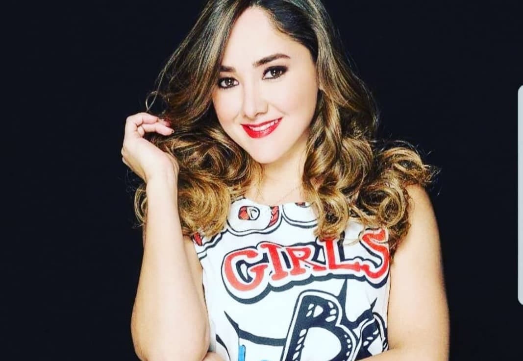 Sucede que, de acuerdo con una publicación, se enteró que su novio tenía una amante y lo dejó.