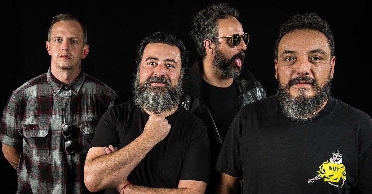 Molotov estrena su nuevo álbum  "Sol D'Lira"