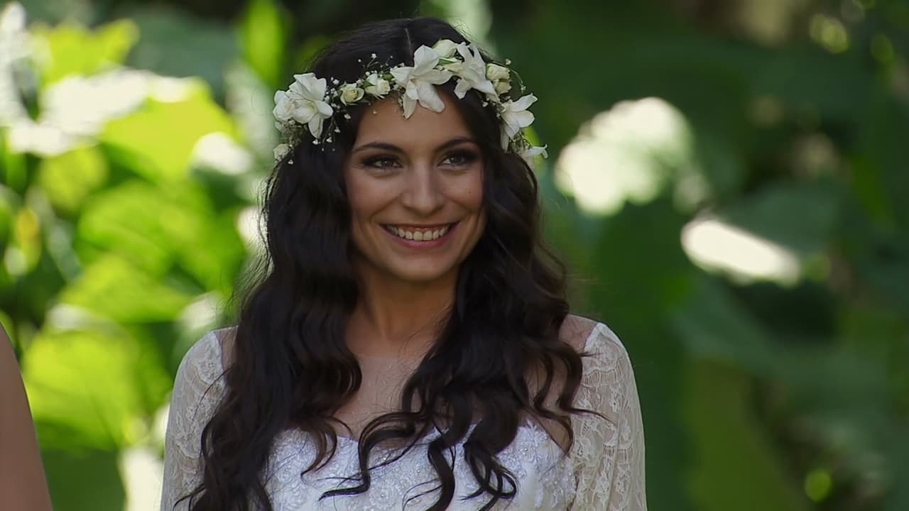 ¡El momento más esperado ha llegado! 'Maricruz', quien luce guapísima en su vestido de novia, unirá su vida al lado de 'Octavio'.