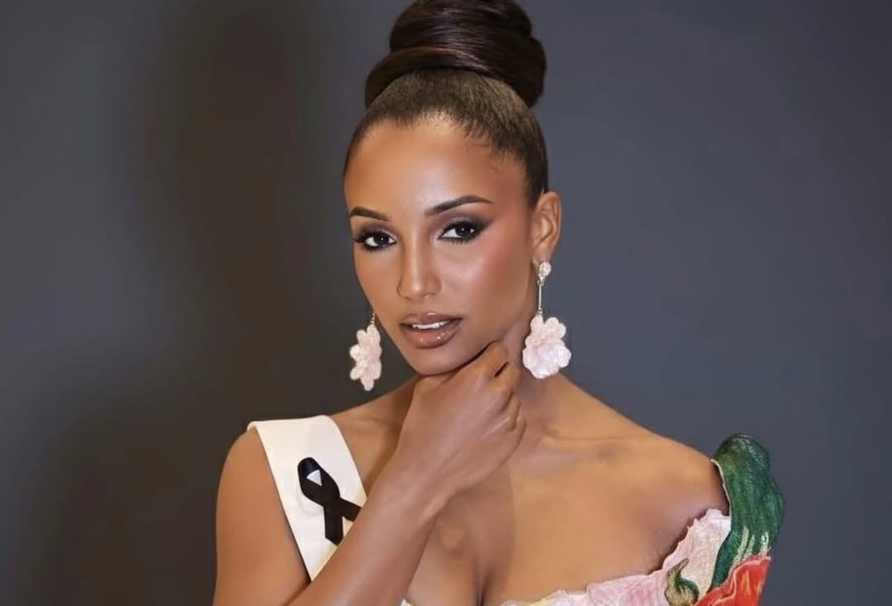 Miss Jamaica permanece en terapia intensiva tras dramática caída en la reciente edición de Miss Universo