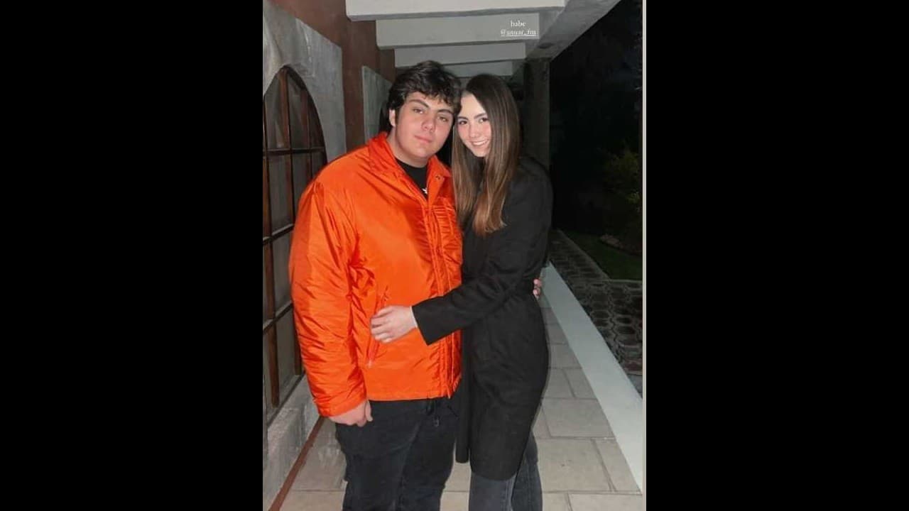 La imagen se hizo viral en varias cuentas de clubs de fans, quienes se desvivieron en halagos por la pareja, señalando lo bien que se veían juntos.