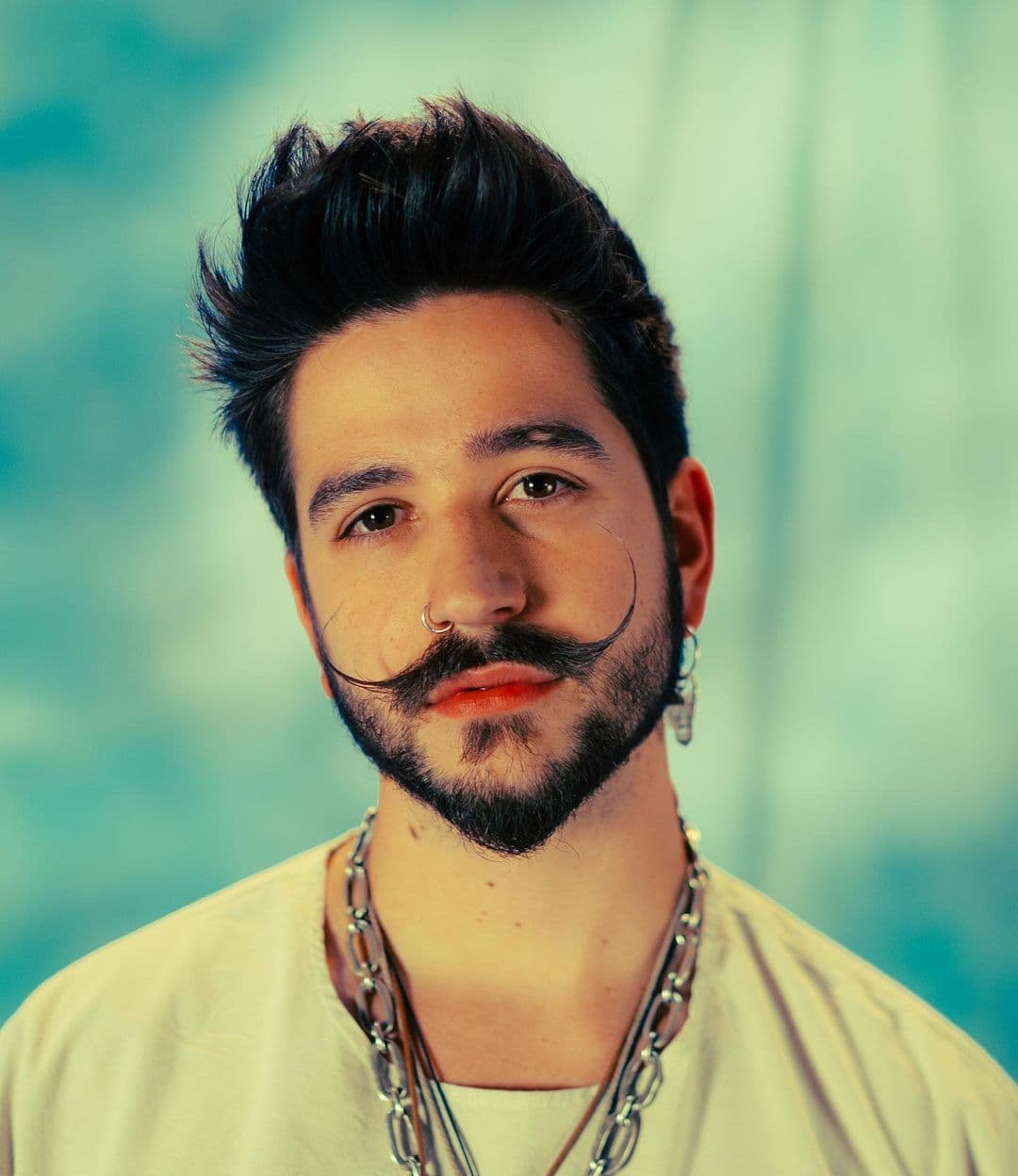 Camilo estará acompañando a su esposa Evaluna y se espera que aparezca en una segunda participación con su más reciente éxito: ‘Ropa Cara', el cual es todo un fenómeno en redes sociales como TikTok.