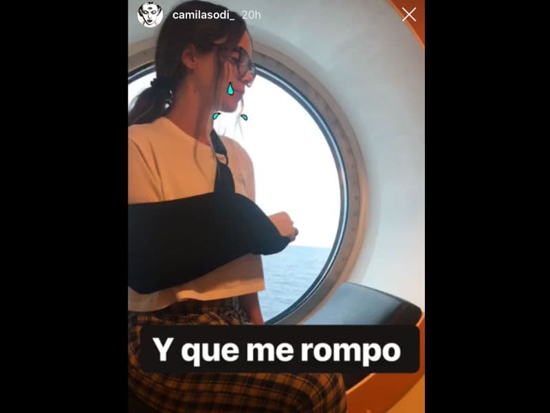 Camila Sodi mostró su accidente en redes sociales