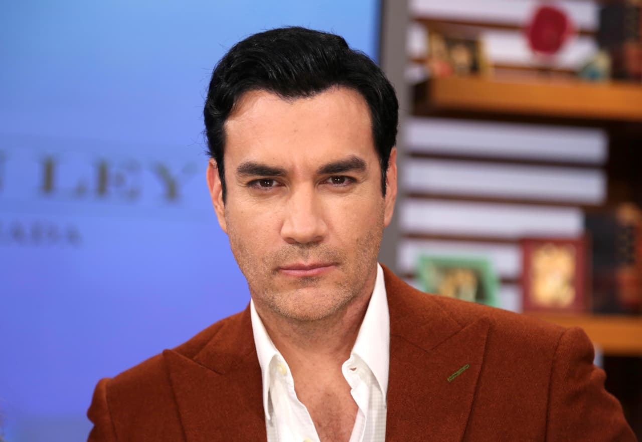 David Zepeda fue instructor de tenis en su natal Nogales, Sonora, mientras estudiaba Derecho y antes de comenzar su carrera como actor.