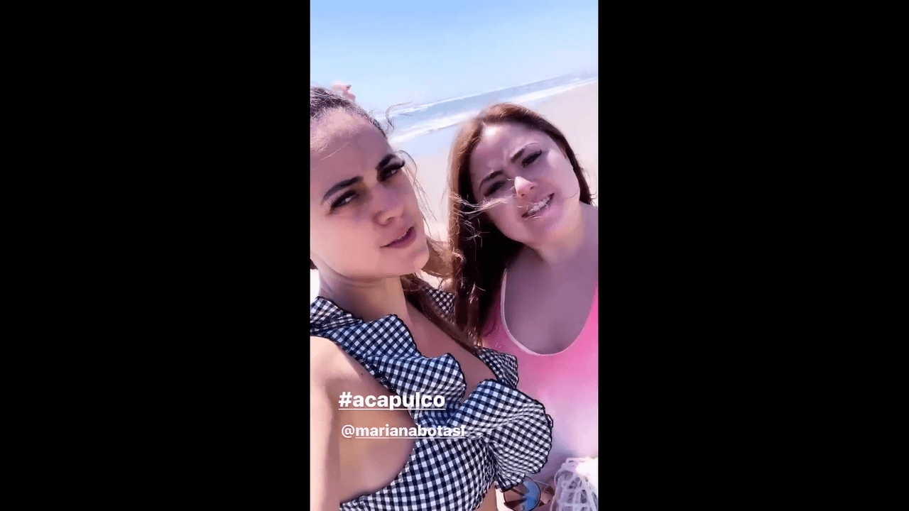 Los amigos estuvieron a punto de quedar fuera del departamento en el que se hospedan, ya que después de una tarde frente al mar no encontraban la llave del inmueble. “Estamos a estas horas en la playa sin comer y qué creen, nos quedamos sin llaves”, detalló.