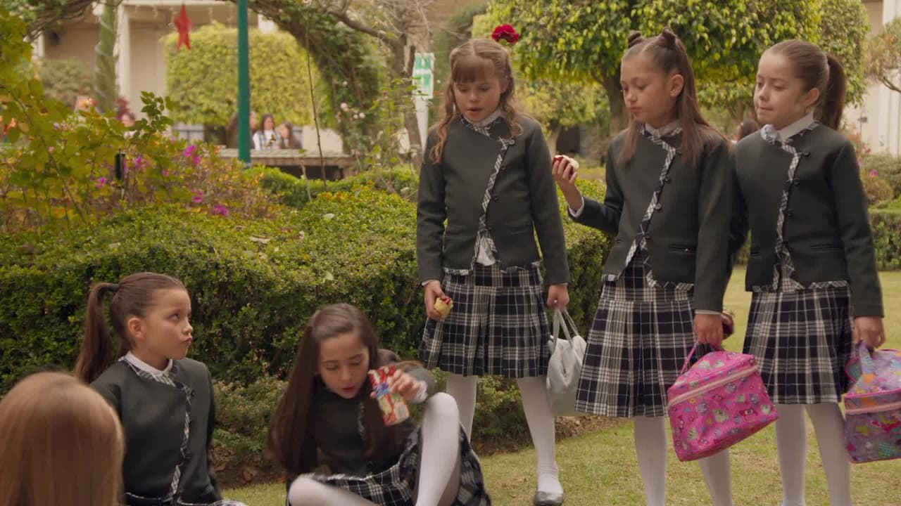 Pero 'Petita' es molestada en su escuela por sus compañeras por ser nieta de un hombre que está en prisión.
