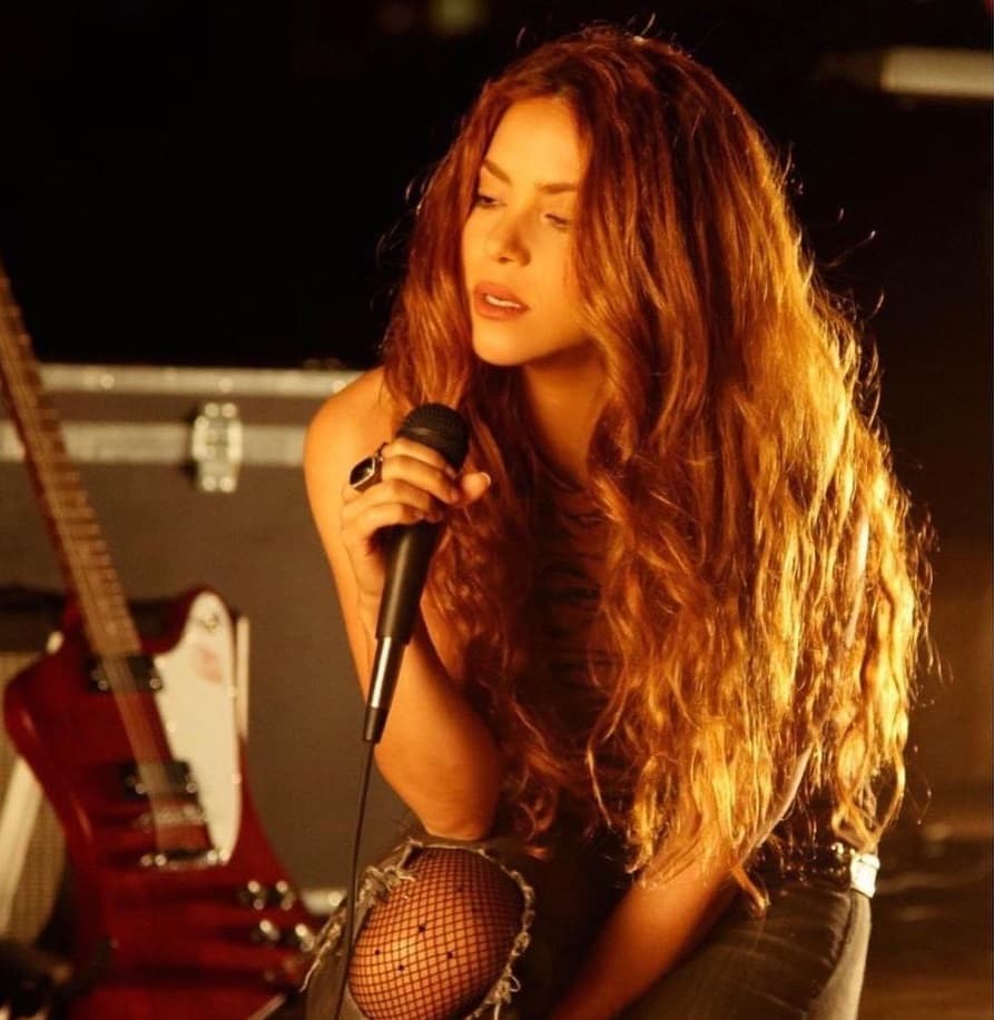 Shakira rompió en llanto en una de sus presentaciones en vivo al romper con Osvaldo Ríos