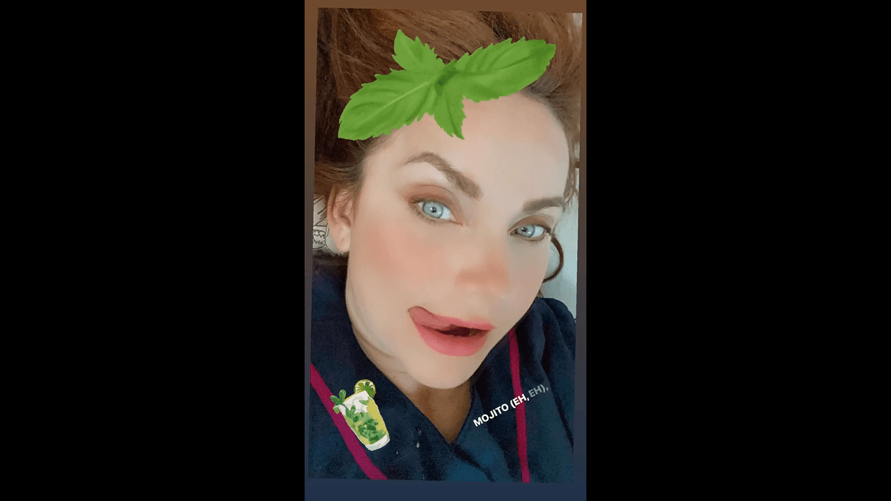 Elizabeth Álvarez dejó con la boca abierta al dejarse ver sin una gota de maquillaje