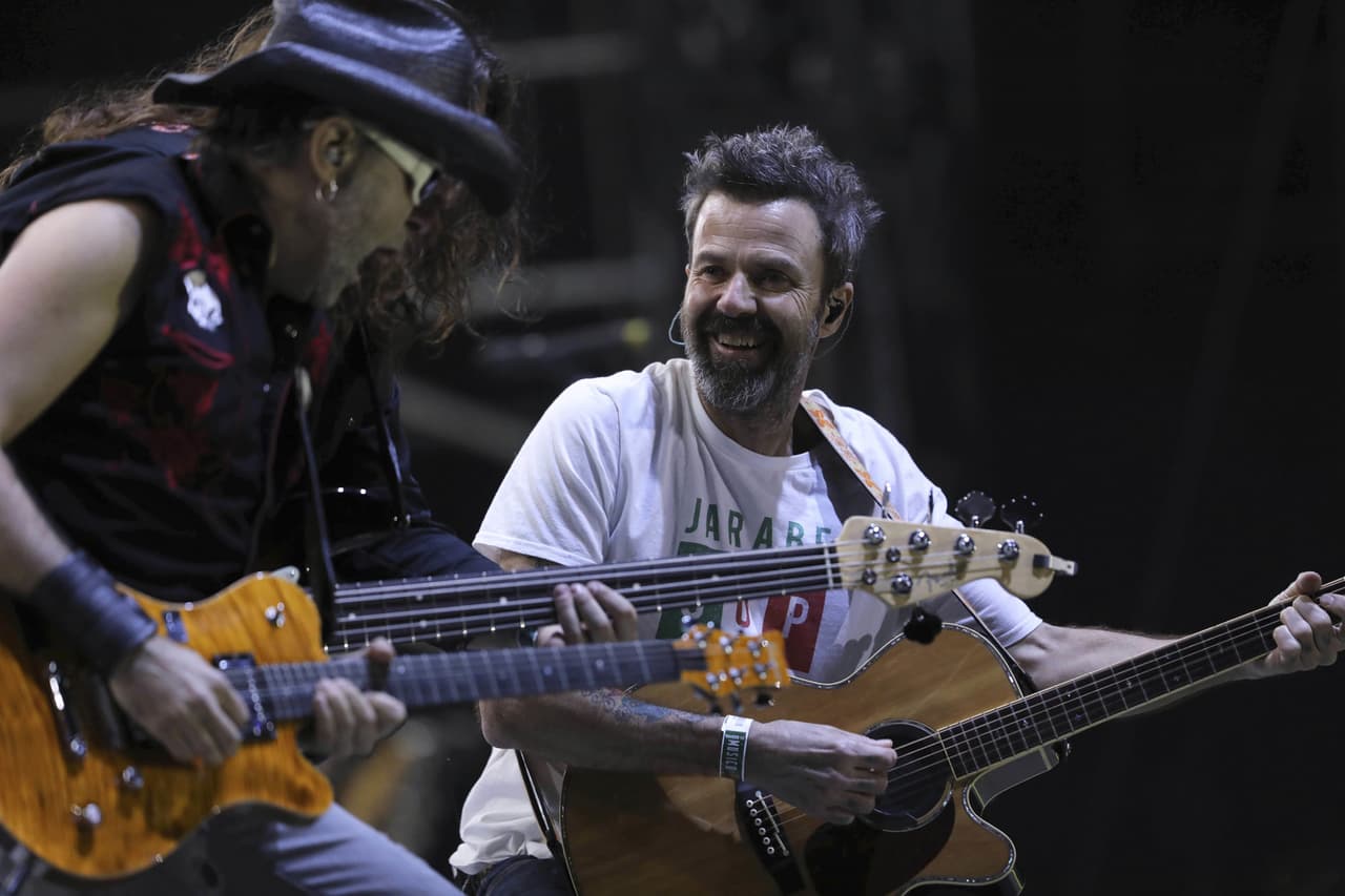 Vocalista de Jarabe de Palo se retira de los escenarios