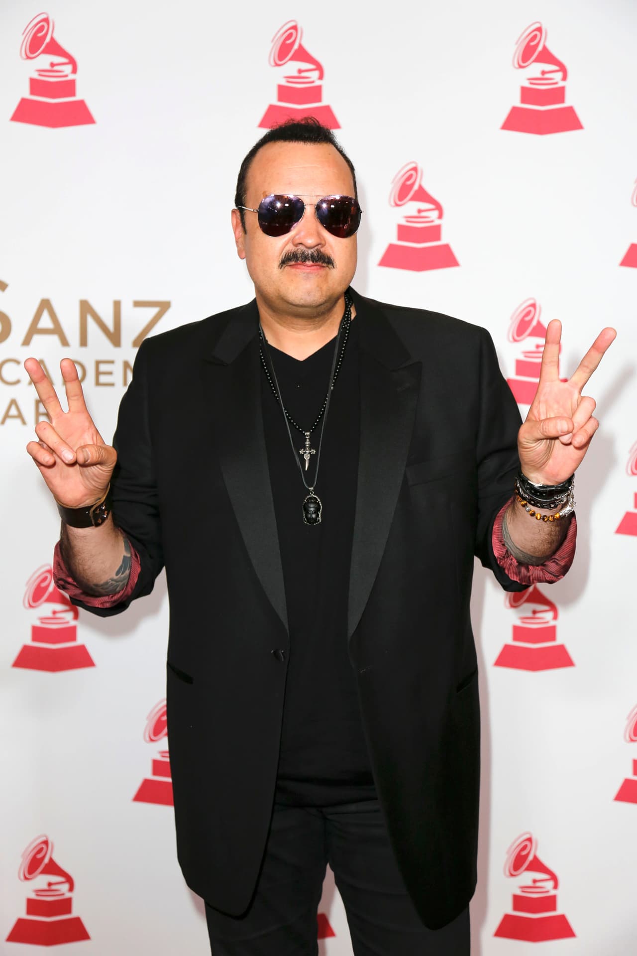 Pepe Aguilar revela en qué gasta la mayoría de su dinero