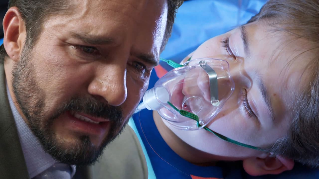 Tino lleva de emergencia a Emiliano al hospital