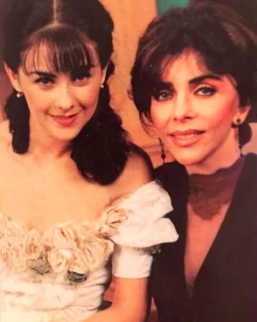 En 1997, Aracely encarnó a la versión joven del personaje de Verónica Castro en ‘Pueblo chico, infierno grande’, además consiguió su primer antagónico en ‘Rencor apasionado’ (1998).