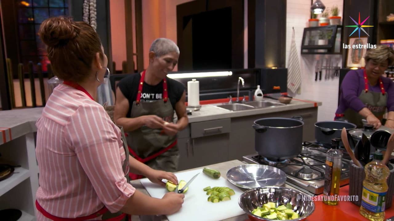 Al son de San Pascual Baylón, la familia Bárcenas se olvida de estrés en su cocina