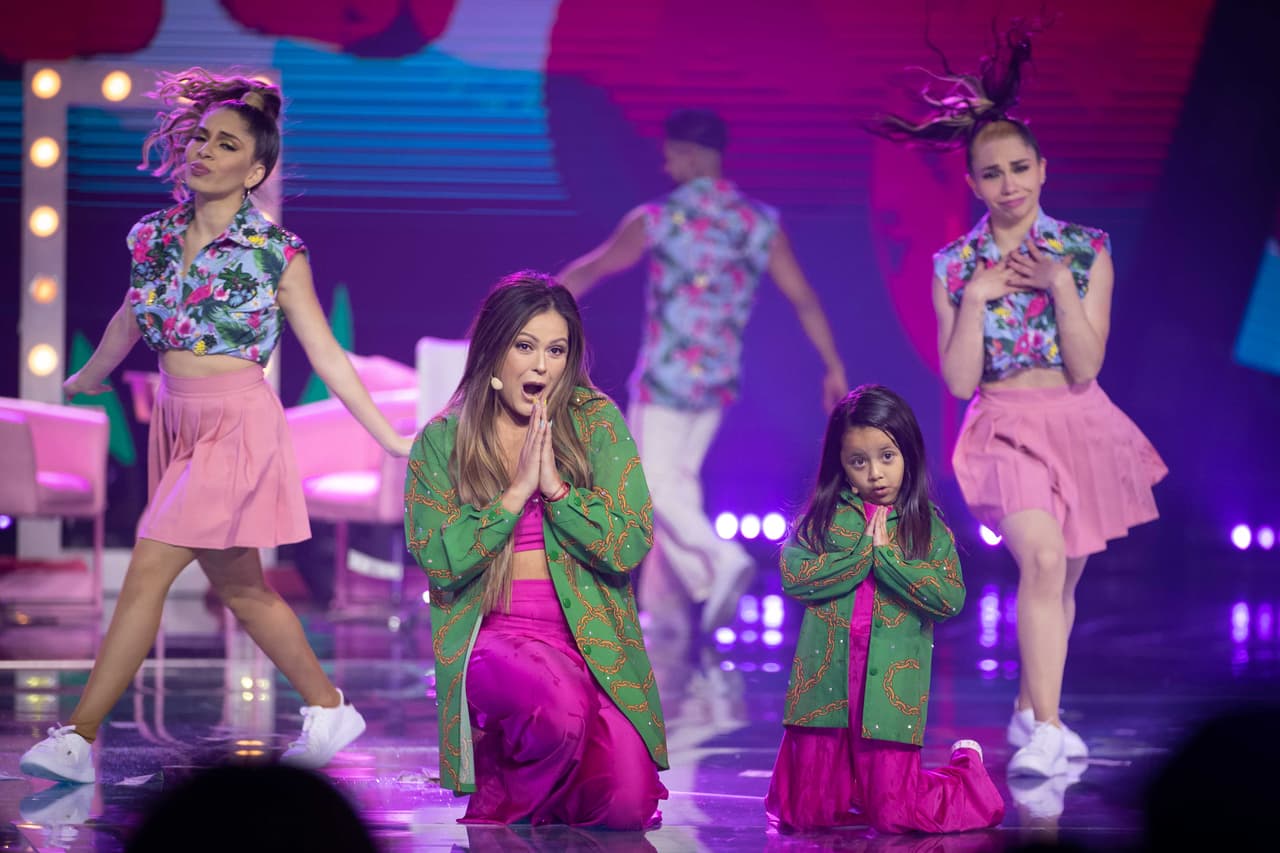 Mariana Echeverría se transforma en Shakira y causa euforia en Mi famoso y yo