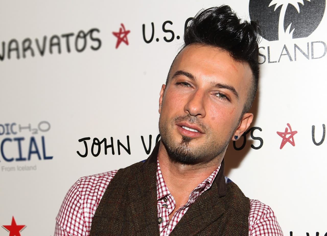Tarkan, cantante turco.
