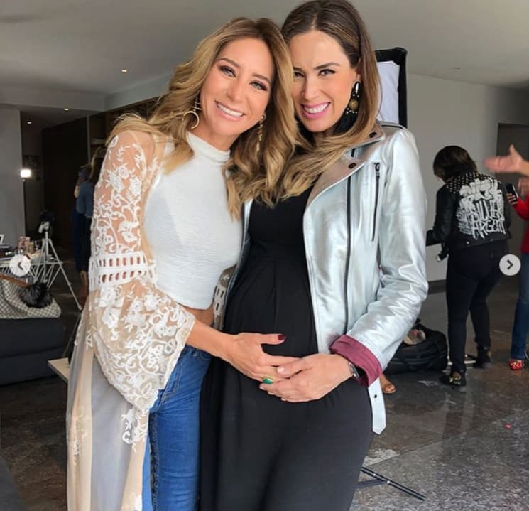 Jacqueline Bracamontes está feliz con su cuarto embarazo