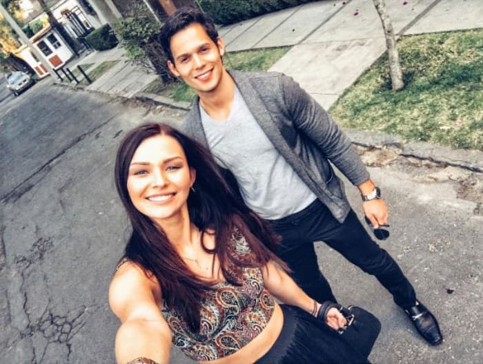 Incluso, en las redes sociales de Baeva, de 28 años, era común encontrar imágenes que atestiguaban su amor. Irina Baeva y Emmanuel Palomares