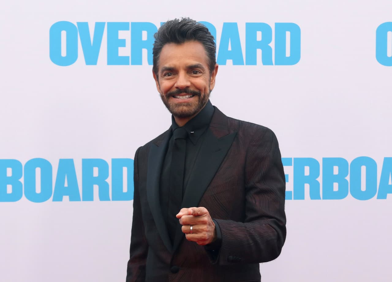 Eugenio Derbez anuncia regreso a la televisión con misteriosos videos