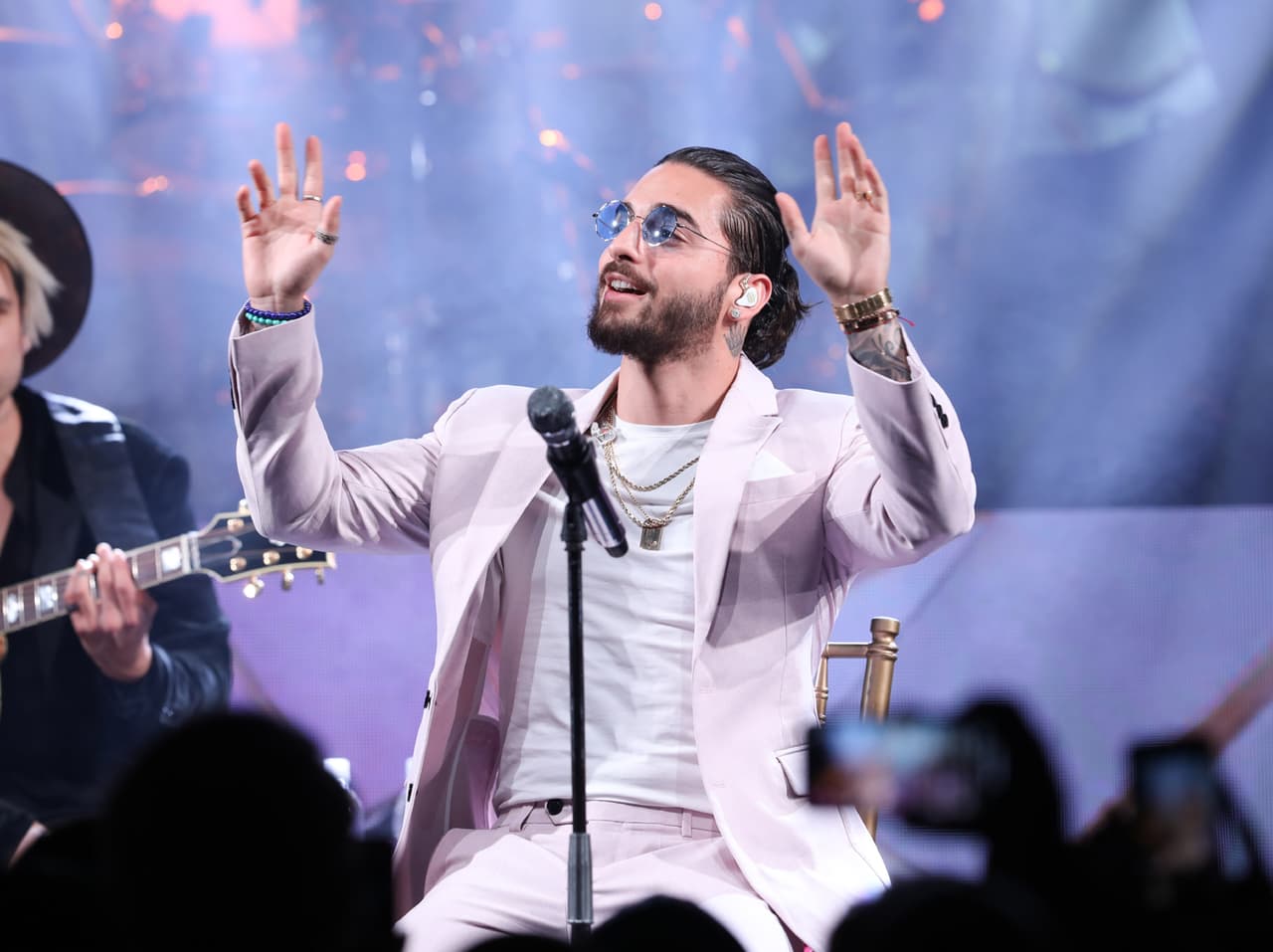 Buscan prohibir un concierto de Maluma en España