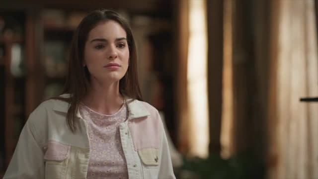 Aura llora por el poco amor de su abuelo