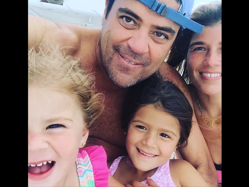 Jorge ‘El burro’ Van Rankin tiene una relación con Magda Bleizeffer, quien es originaria de Sonora y, según su cuenta de Instagram, se describe como comerciante y amante de los animales.