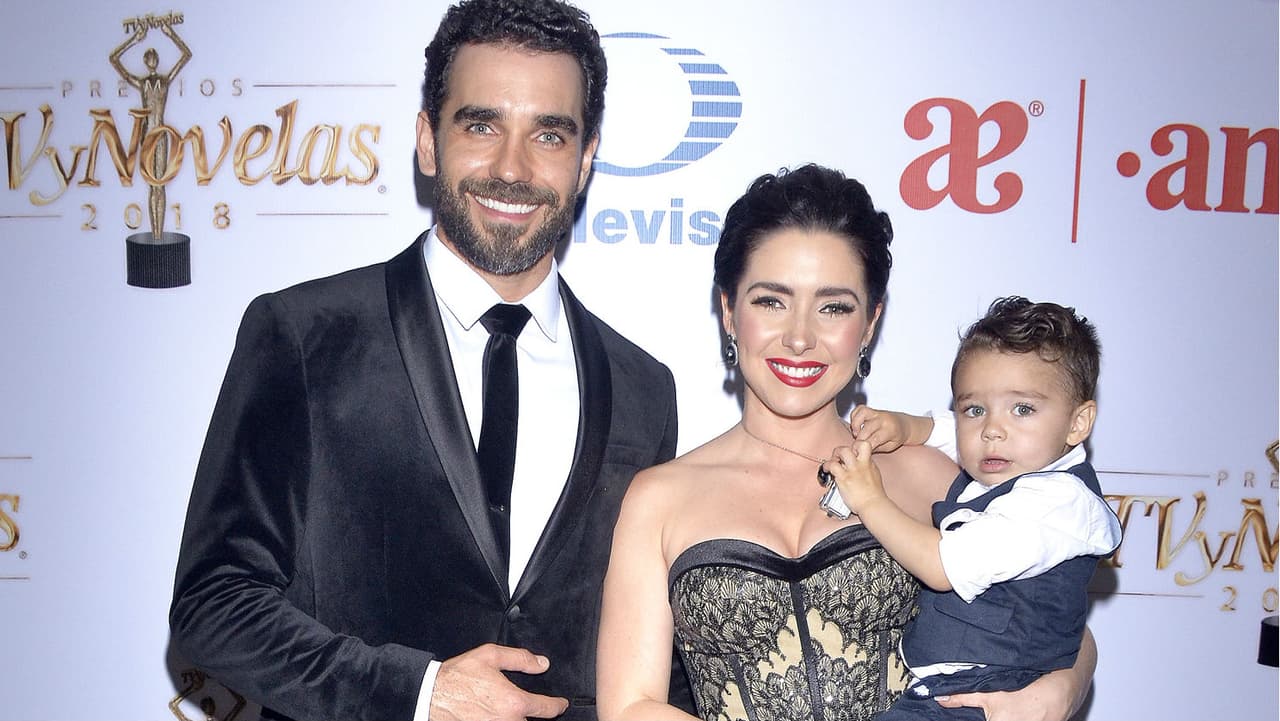 Ariadne Díaz demuestra que su hijo Diego...¡Es su clon!