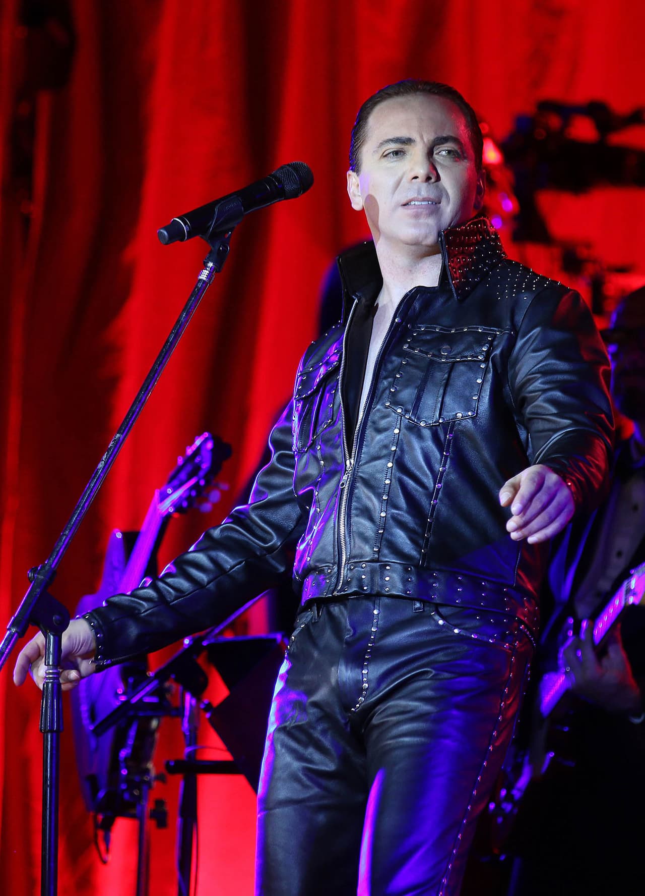 Esto habría pagado Cristian Castro por su divorcio