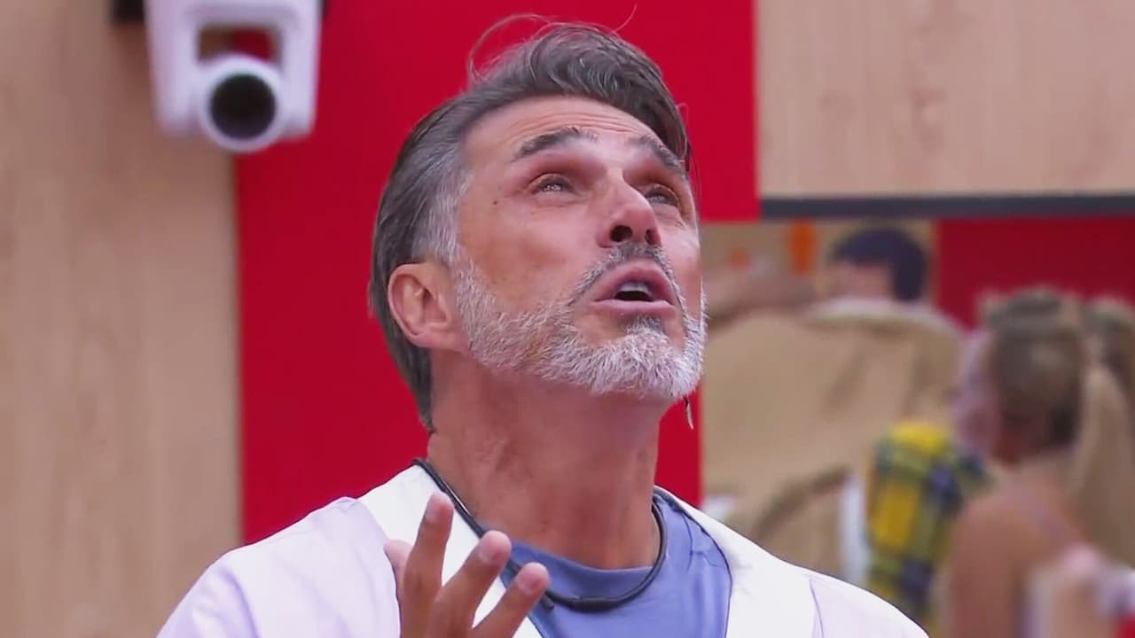 Sergio Mayer les dedicó un poema a los padres en su día | La Casa de los Famosos México