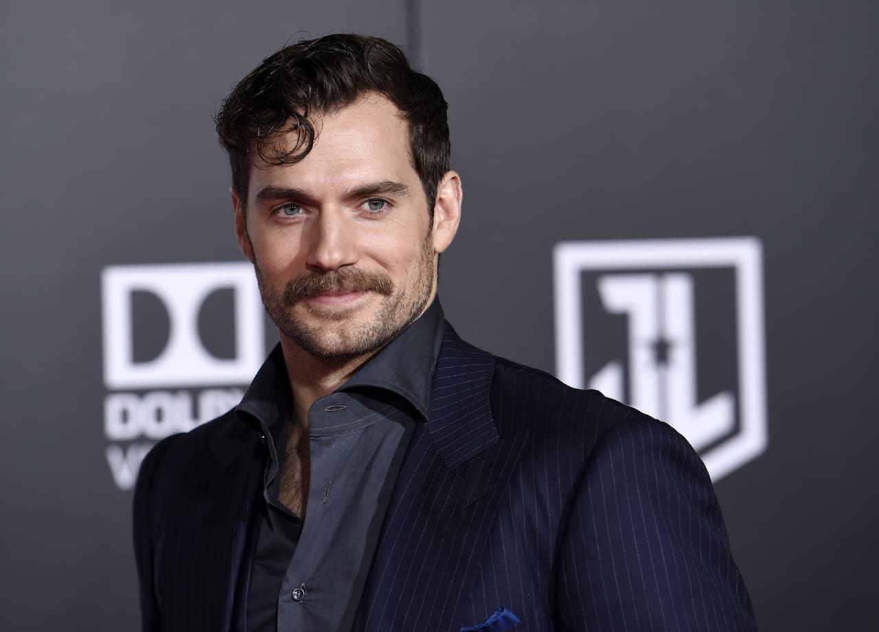 Henry Cavill reacciona así ante la noticia de su ‘muerte’