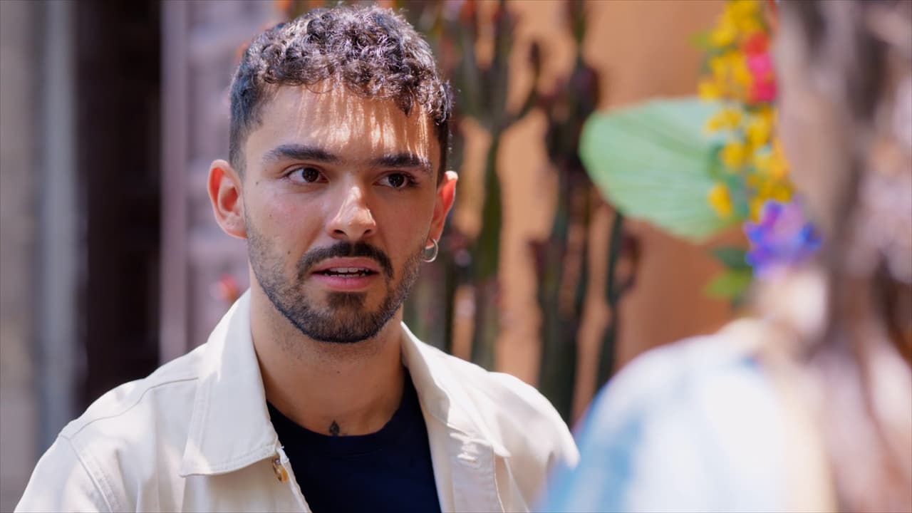 Checo se entera que Edith y Circe están saliendo