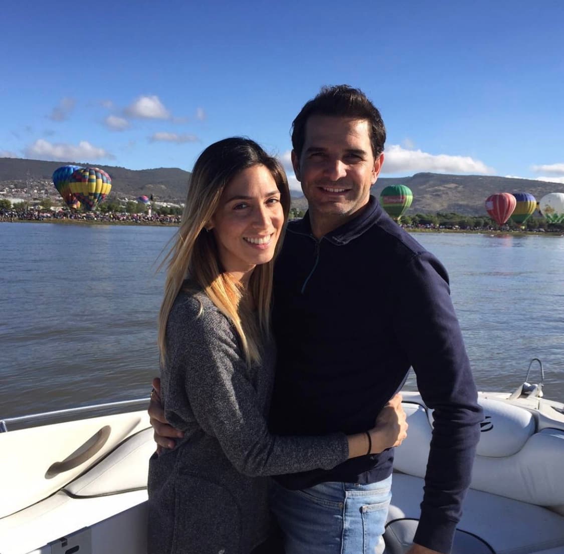 En cuanto a su vida privada, Polín contrajo matrimonio en 2008 con Duilio Davino, exjugador del Club América, con quien en diciembre de este año celebrará su doceavo aniversario de bodas.