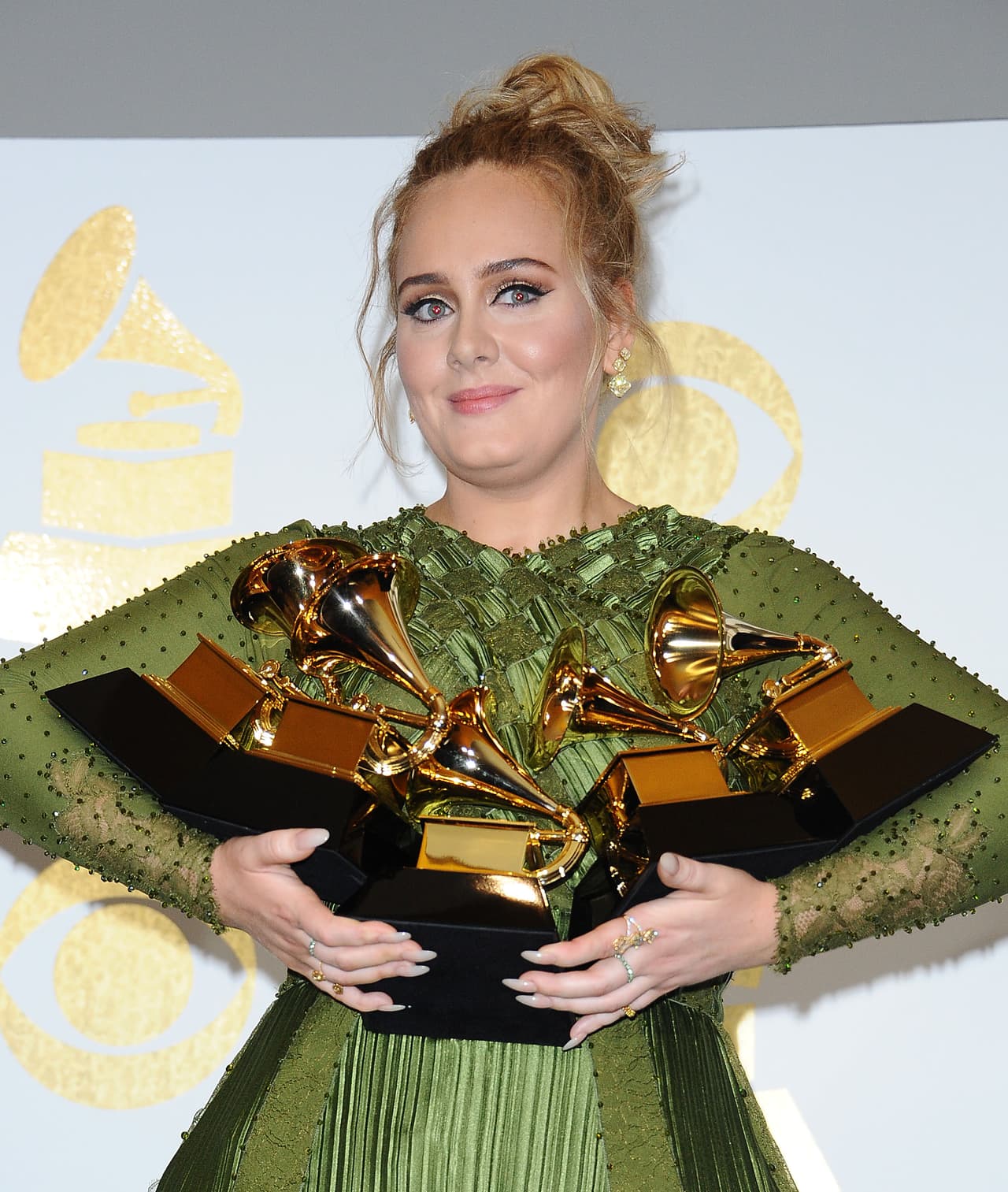 Adele impacta a sus fans al aparecer 'rapada', ¿nuevo cambio de look?