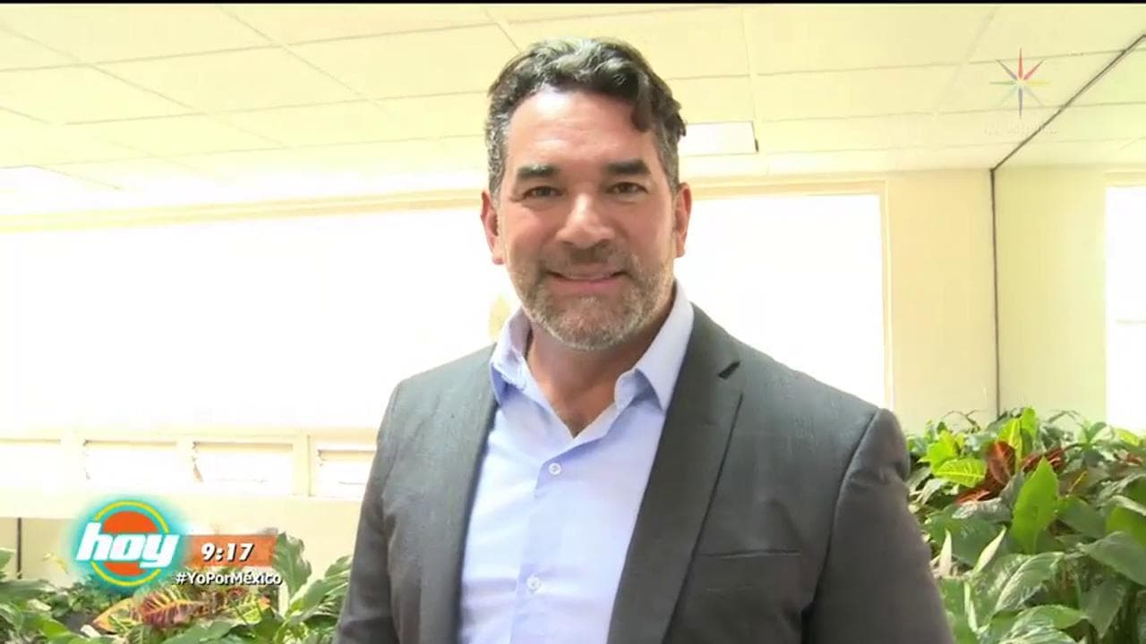 Eduardo Santamarina y su look actual.