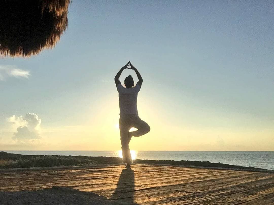 Valentino aseguró en una entrevista para la revista ‘Caras’ que su vida se llenó de magia y sabiduría gracias a: “búsquedas dentro de las prácticas de yoga y sus variantes, así como el estudio de textos sagrados antiguos”.