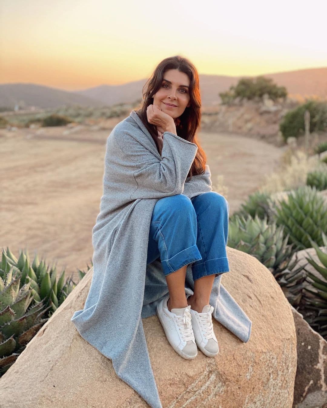 Mayrín Villanueva publica como nunca antes foto de su mamá y sorprende por lucir idéntica a ella