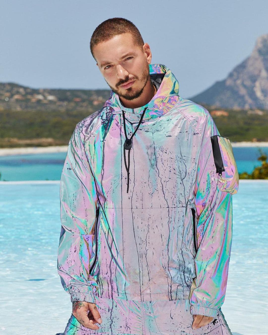 J Balvin y su novia Valentina Ferrer esperan a su primer hijo