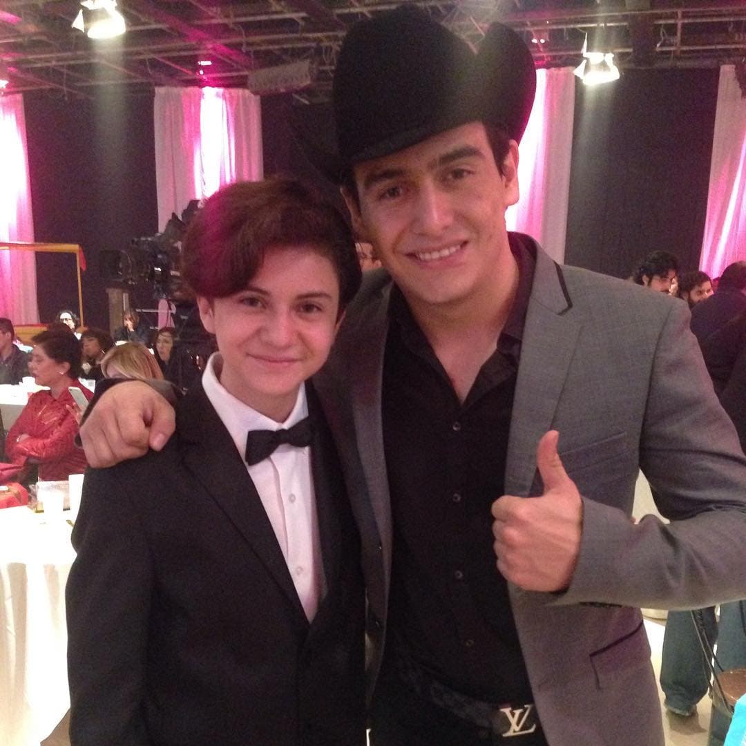 La serie “Por siempre Joan Sebastian” estrenó en 2016 y Nikolás personificó a José Manuel Figueroa de niño.