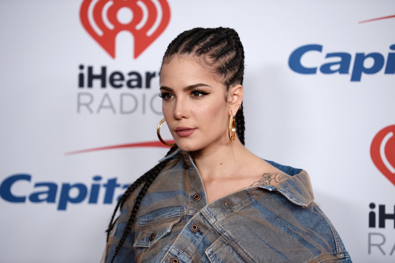 '¡Amo ser pelona!': Halsey se rapa y sus seguidores afirman que se ve hermosa