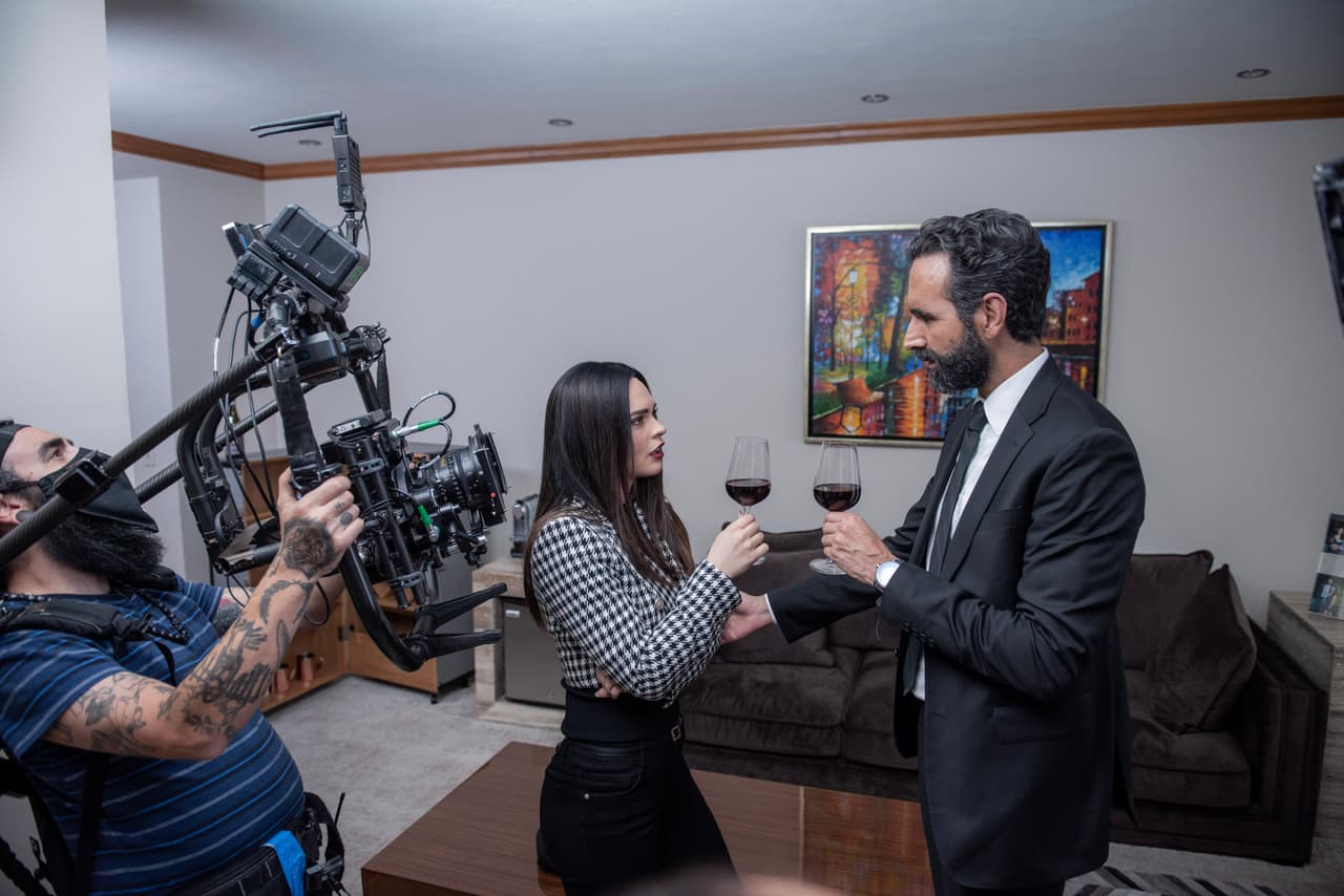 Aquí puedes ver a Fabiola Guajardo y Arturo Barba grabando esta impactante escena.