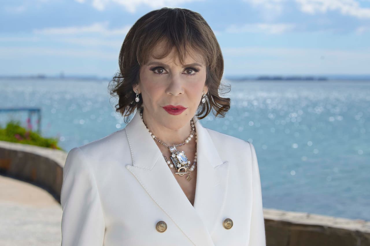 Leyenda de la muerte de tres famosos vuelve a cumplirse con Rebecca Jones