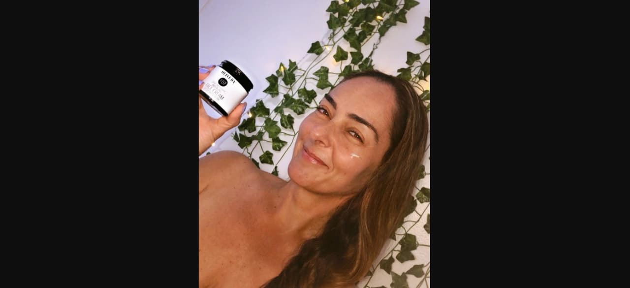 “Que tengan un HERMOSO Y FELIZ fin de semana”, sentenció Andrea García junto a un emoji en forma de corazón.