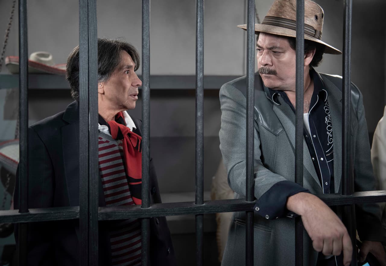Y así es como Edipo y Ulises terminaron arrestados por culpa de la Nena.