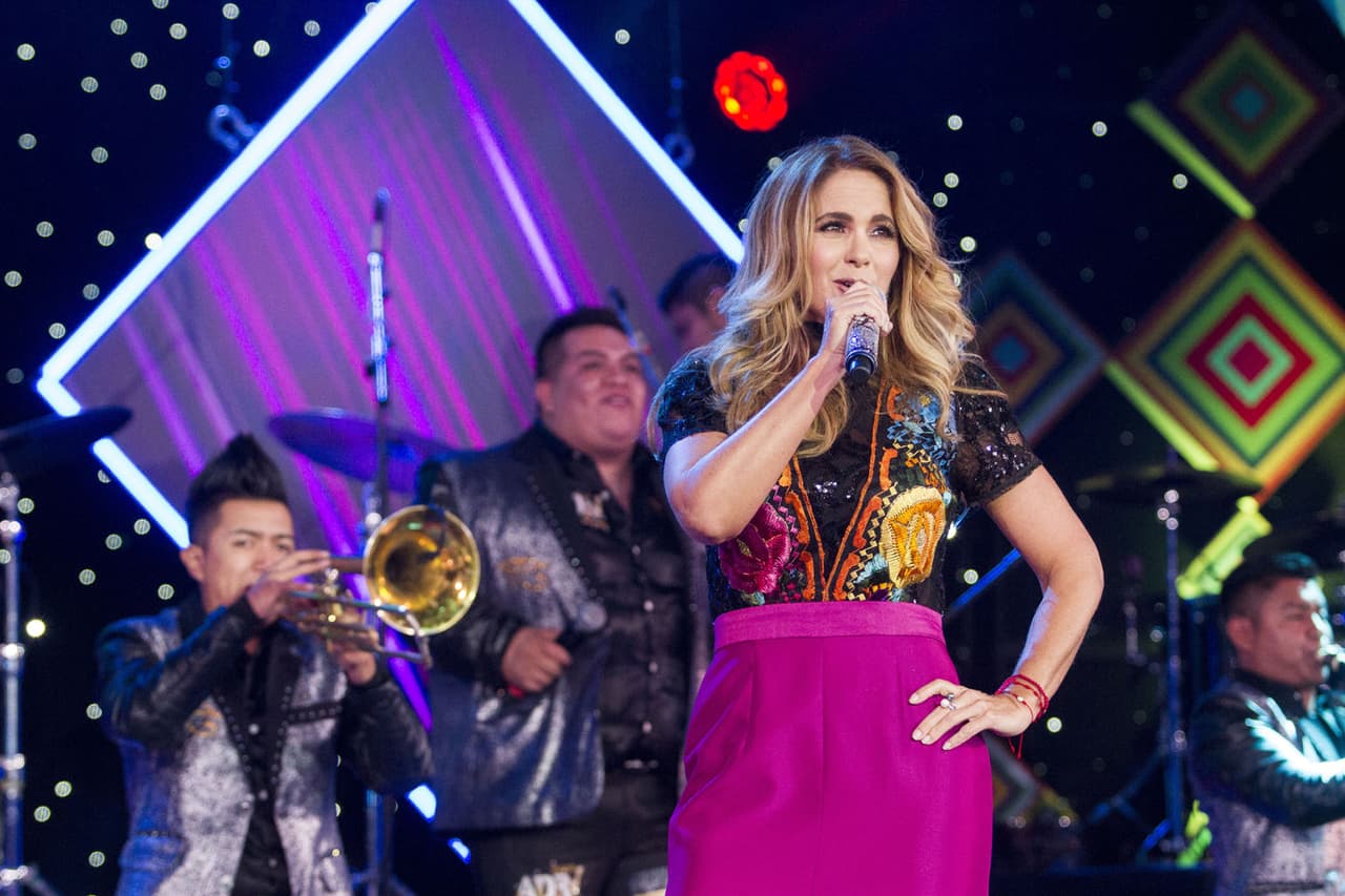 Lucero fue una de los famosos que amenizaron la Fiesta Mexicana 2018 la noche del 15 de septiembre.