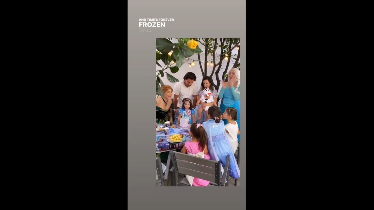 Pero, la festejada no fue la única que acaparó la atención, su hermano menor Diego enterneció las redes sociales al lucir un disfraz del ‘Olaf’, fiel acompañante de ‘Anna’ y ‘Elsa’ en ‘Frozen’.