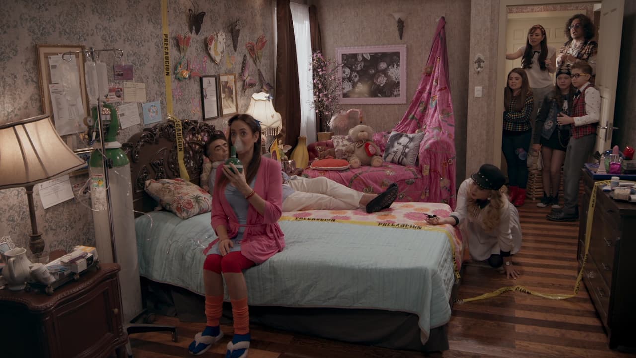 Como los 'Reptilianos' controlan la mente de los insectos a su favor, Gaby le pone en su cama una tarántula, pero quien termina muy asustado es Carlos.