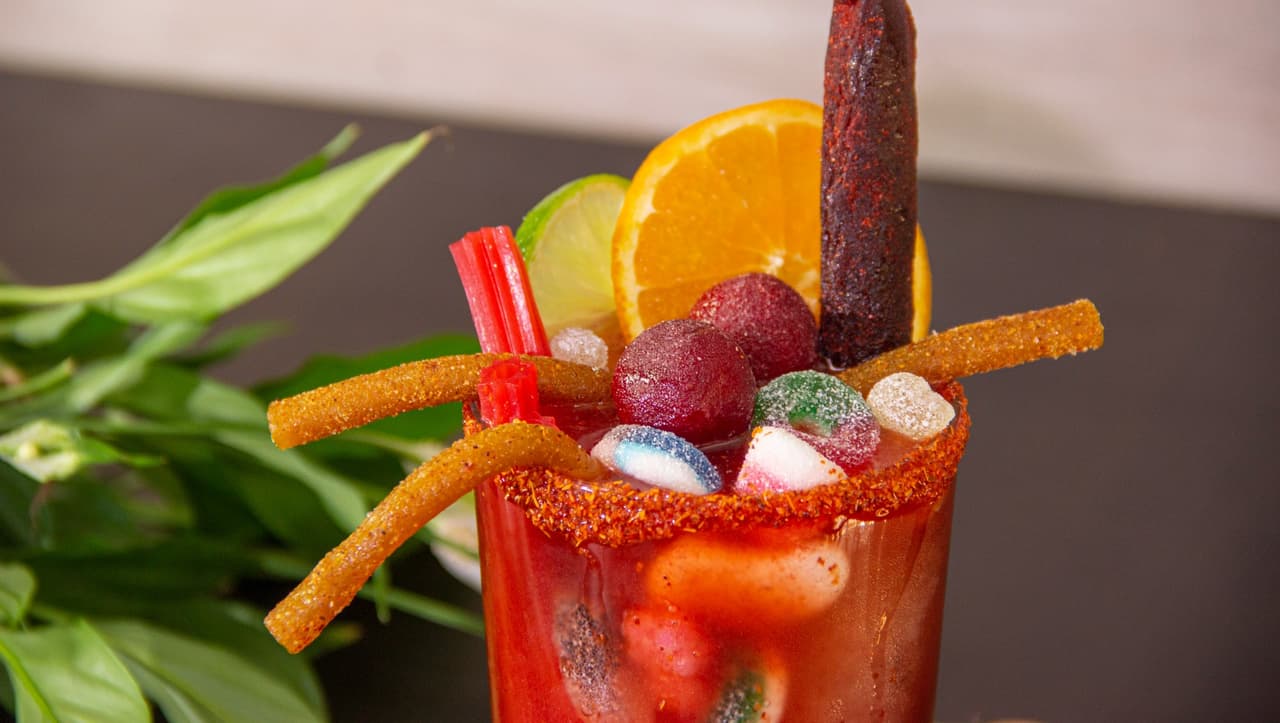 Gomichela con chamoy, gomitas y más ricuras 